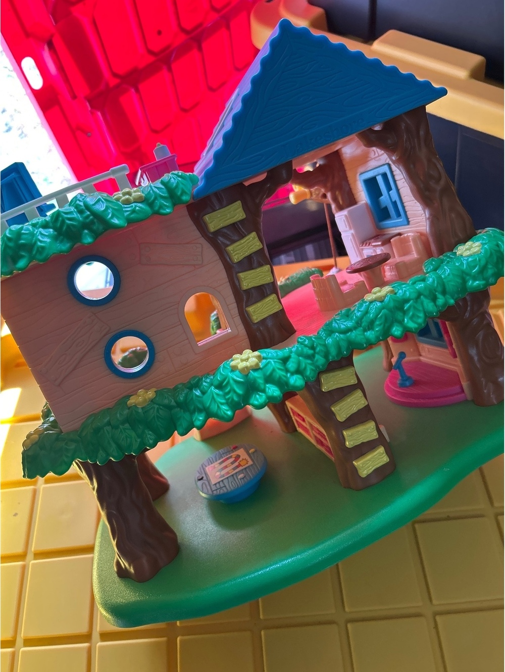 Lakeshore Plastic Treehouse Clubhouse Playset